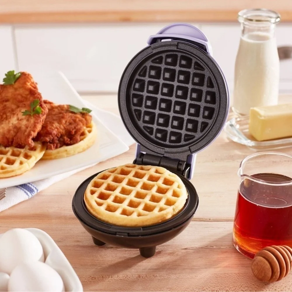 Last 1 - Dash • Mini Waffle Maker • Lilac